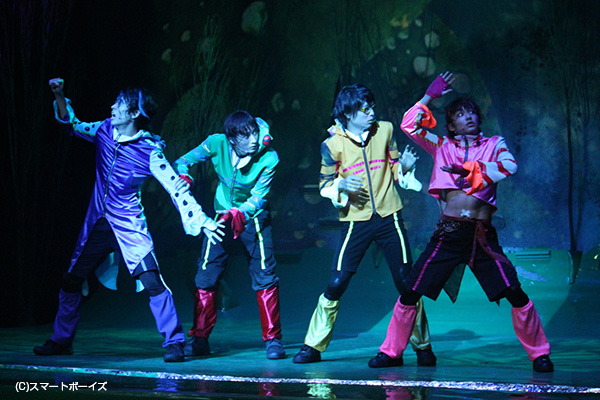 大人気舞台『FROGS』再演が開幕。真夏の渋谷でカエルになった少年たち 