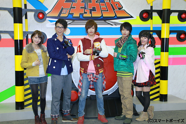  （左から）梨里杏さん、平牧仁さん、志尊淳さん、横浜流星さん、森高愛さん