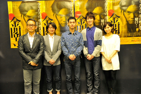 （写真左から）宮本亜門さん、水橋研二さん、柳楽優弥さん、水田航生さん、市川由衣さん