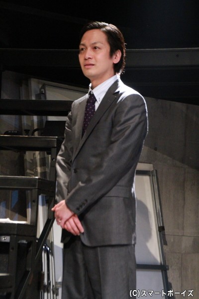 海老澤さん演じる升田は、“クレーム処理班”と呼ばれるアフターサービス課の課長で、ビジネスツールは《ビニール傘》