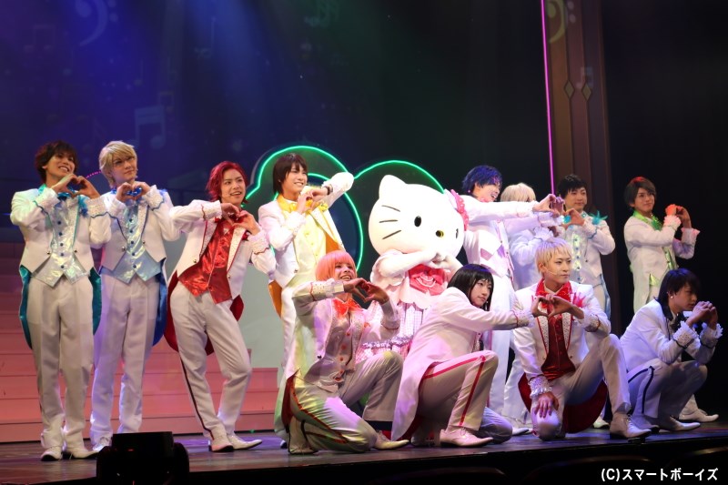 ミラクル☆ステージ『サンリオ男子』が開幕、ハローキティも全公演に登場！
