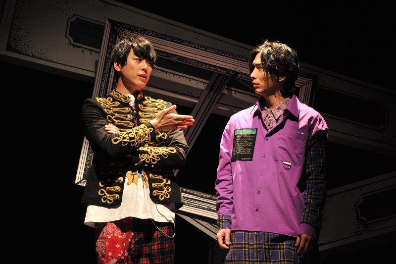 (左から)上田悠介さん、校條拳太朗さん