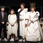 (左から)蓬莱竜太氏、伊藤沙莉さん、井上芳雄さん、若村麻由美さん